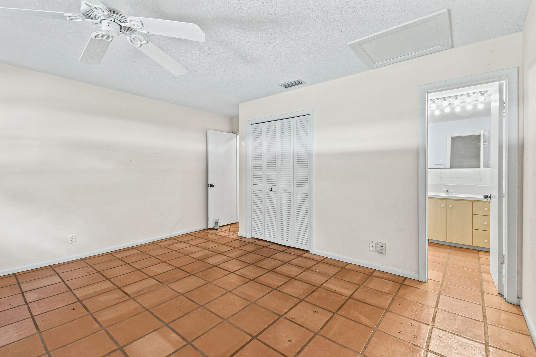 101 West Riverside Drive Jupiter, FL 33469 - Photo 15 of 41 101WRiversideDr_22