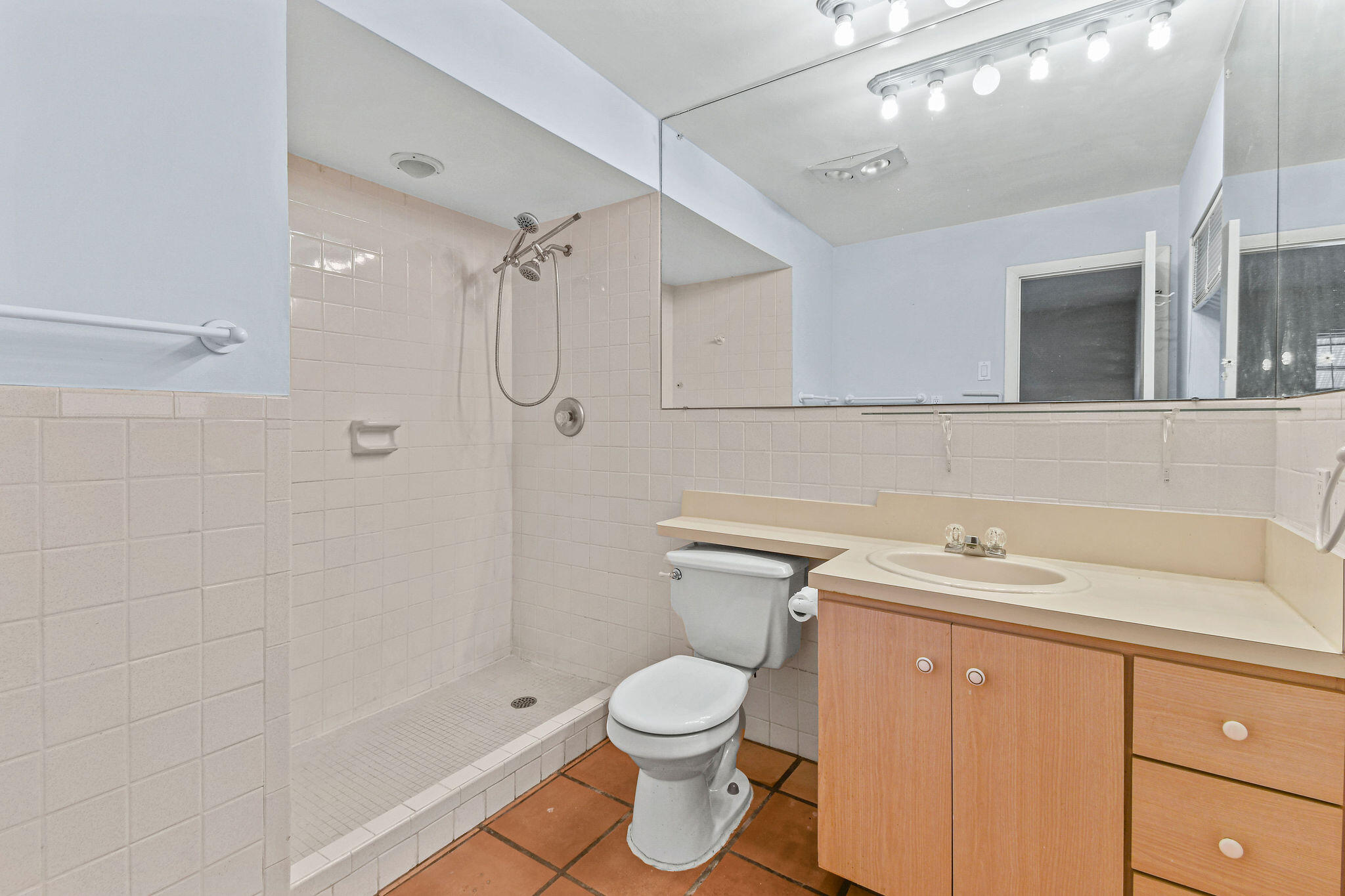 101 West Riverside Drive Jupiter, FL 33469 - Photo 16 of 41 101WRiversideDr_23