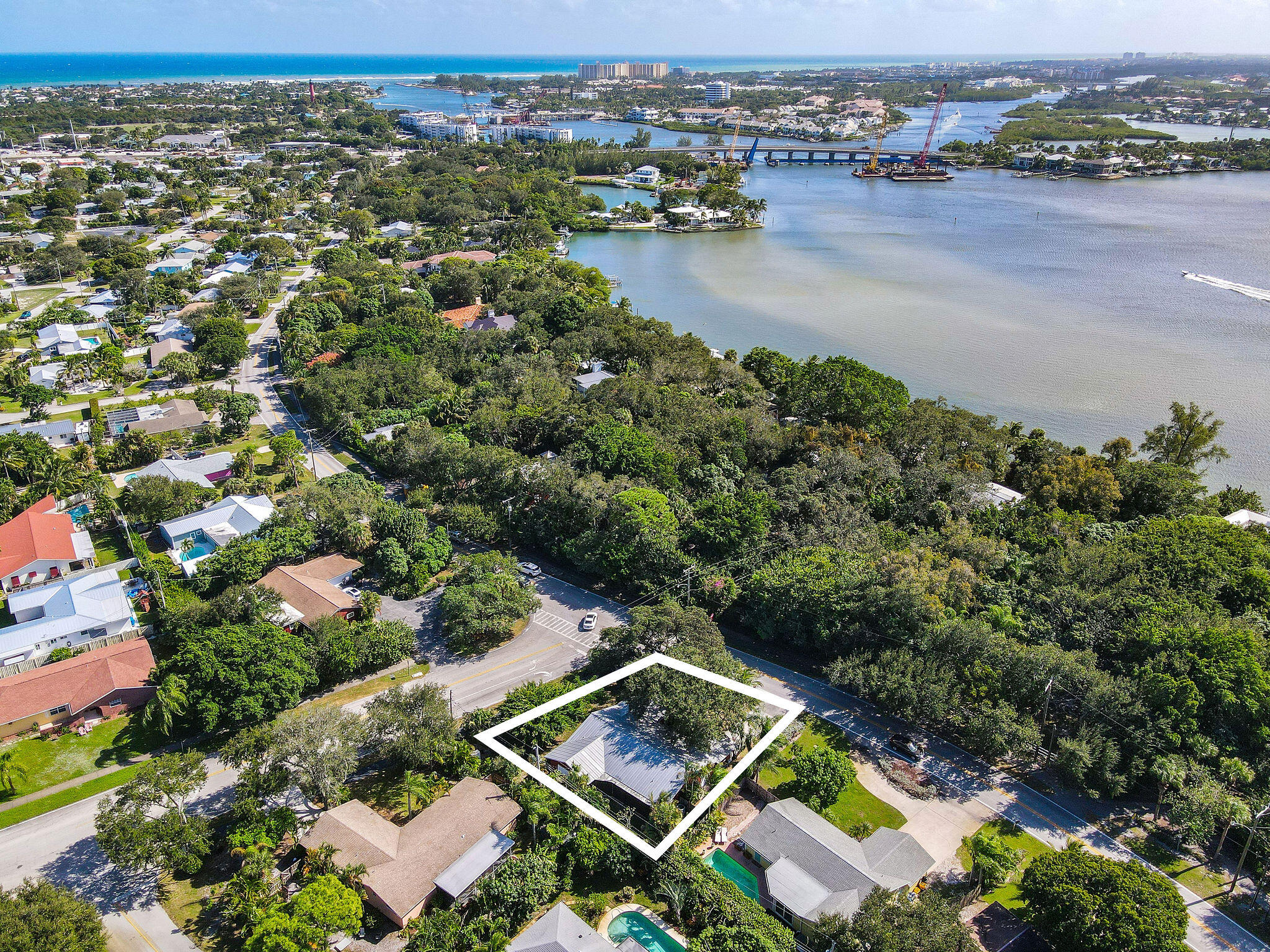101 West Riverside Drive Jupiter, FL 33469 - Photo 35 of 41 101WRiversideDrAerials(8)a