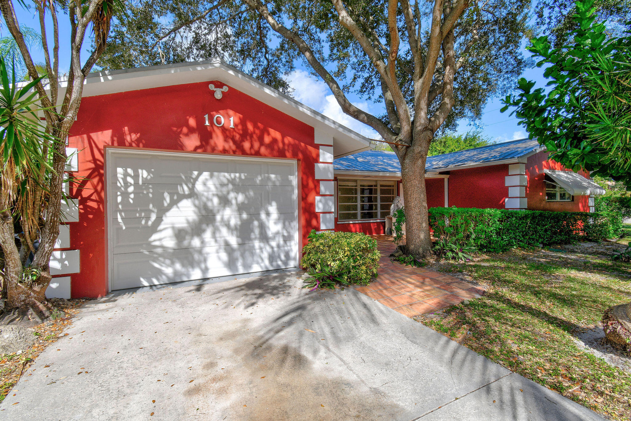 101 West Riverside Drive Jupiter, FL 33469 - Photo 4 of 41 101WRiversideDr_05