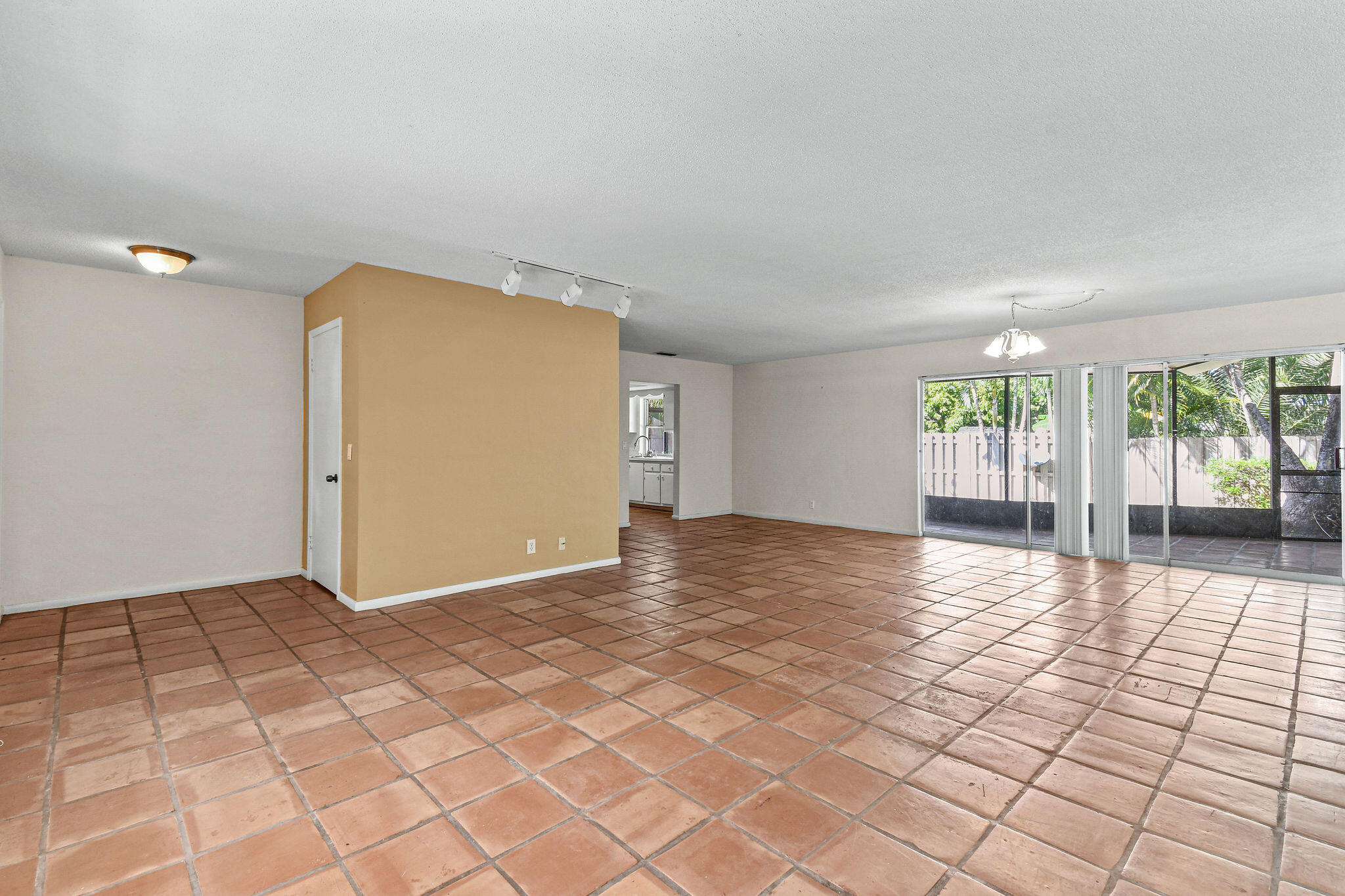 101 West Riverside Drive Jupiter, FL 33469 - Photo 7 of 41 101WRiversideDr_10