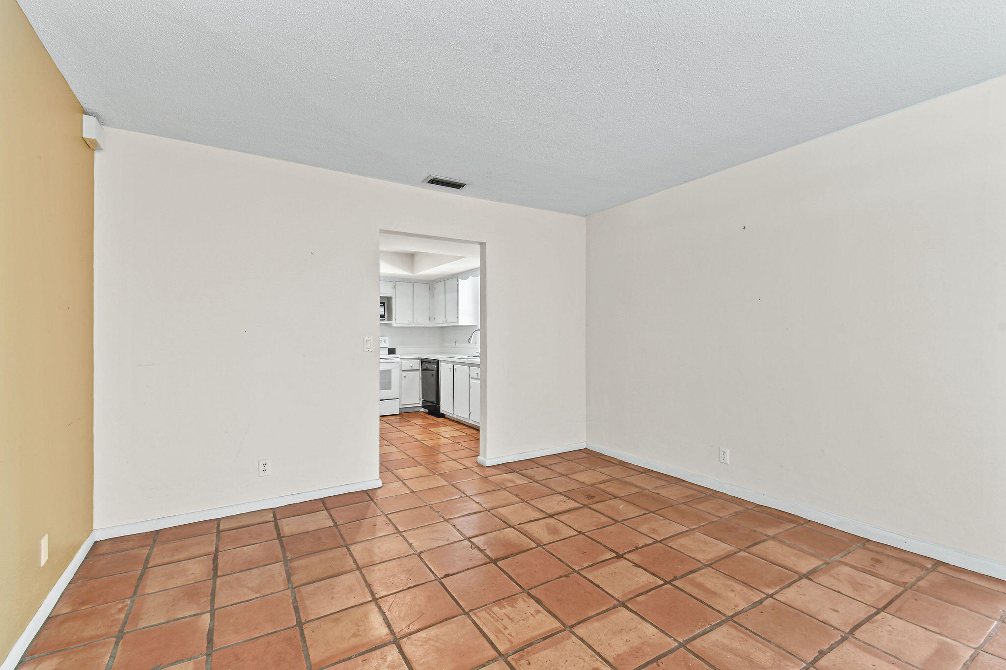 101 West Riverside Drive Jupiter, FL 33469 - Photo 9 of 41 101WRiversideDr_13