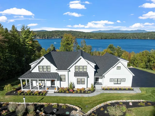 $3,400,000 | 16 Bay Ridge Drive, Meredith, NH 03253