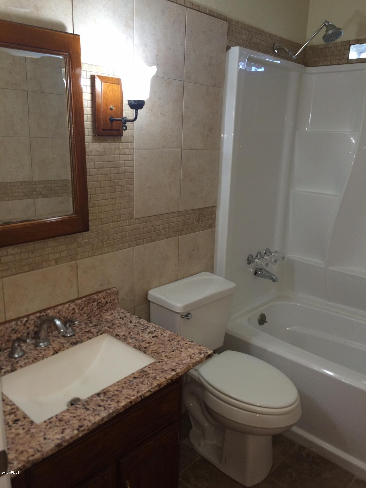 3434 West Cactus Road Phoenix, AZ 85029 - Photo 6 of 19 BATH