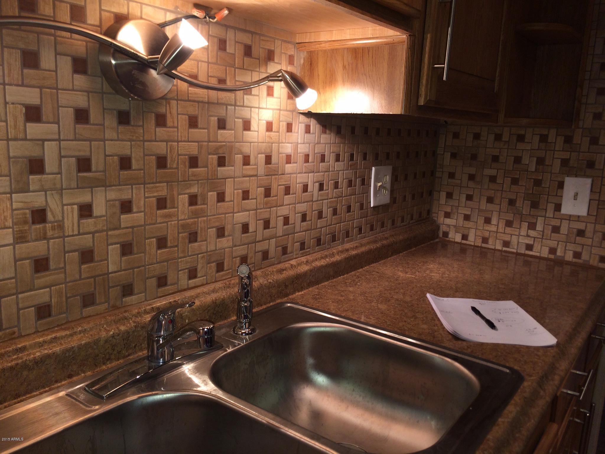 3434 West Cactus Road Phoenix, AZ 85029 - Photo 9 of 19 kitchen back splash