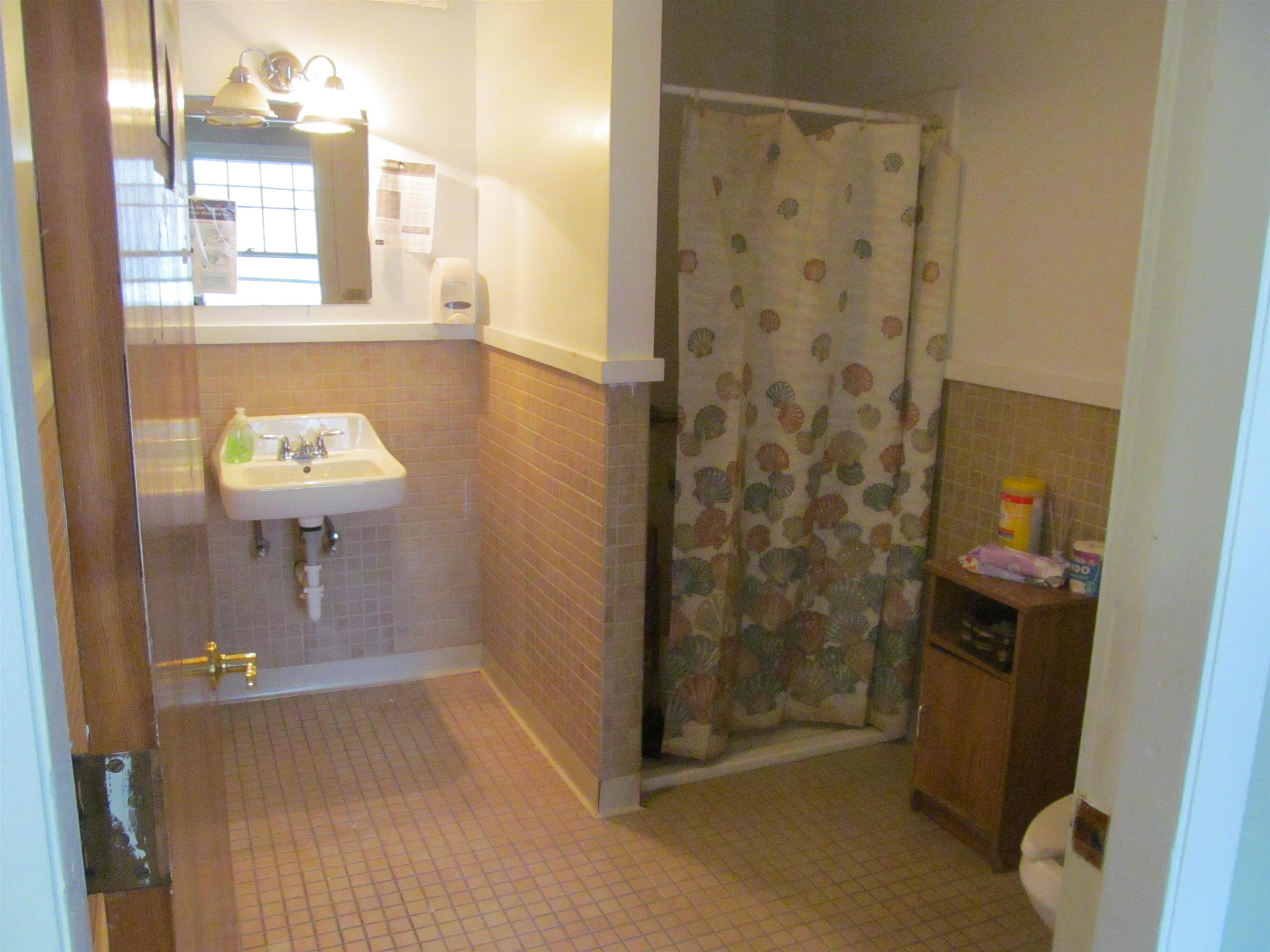 365 Summer Street Springfield, VT 05156 - Photo 14 of 32