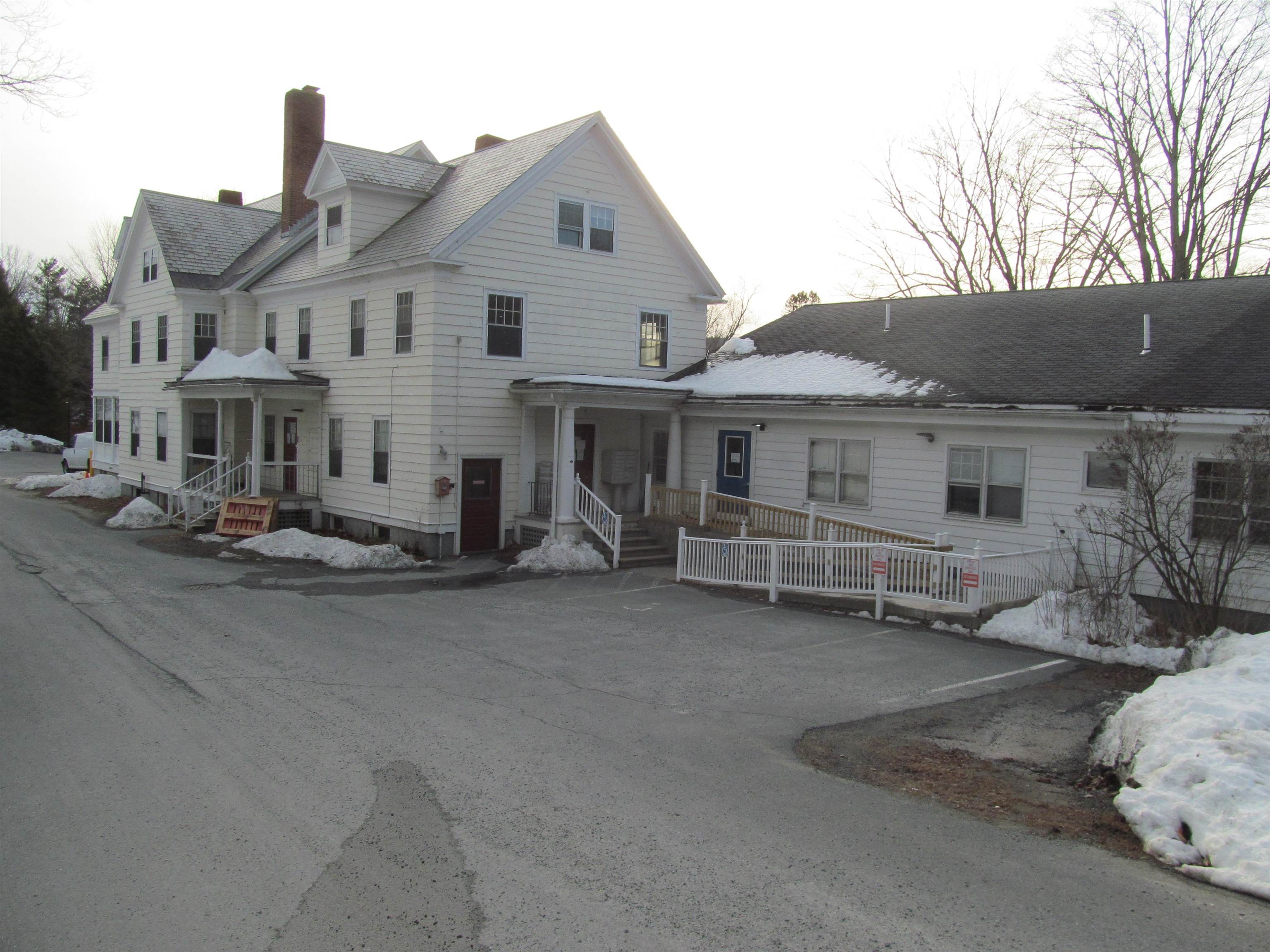 365 Summer Street Springfield, VT 05156 - Photo 3 of 32