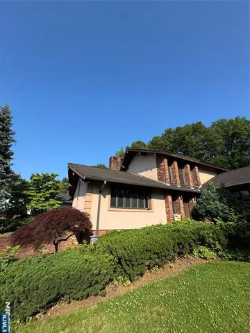 $899,000 | 77 MacArthur Drive, Clifton, NJ 07013