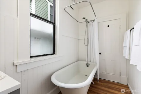$1,100,000 | 2202 East John Street, Seattle, WA 98112