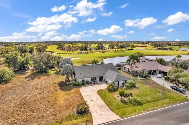 $549,000 | 11903 Southwest Kingsway Circle, Lake Suzy, FL 34269