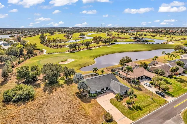 $549,000 | 11903 Southwest Kingsway Circle, Lake Suzy, FL 34269