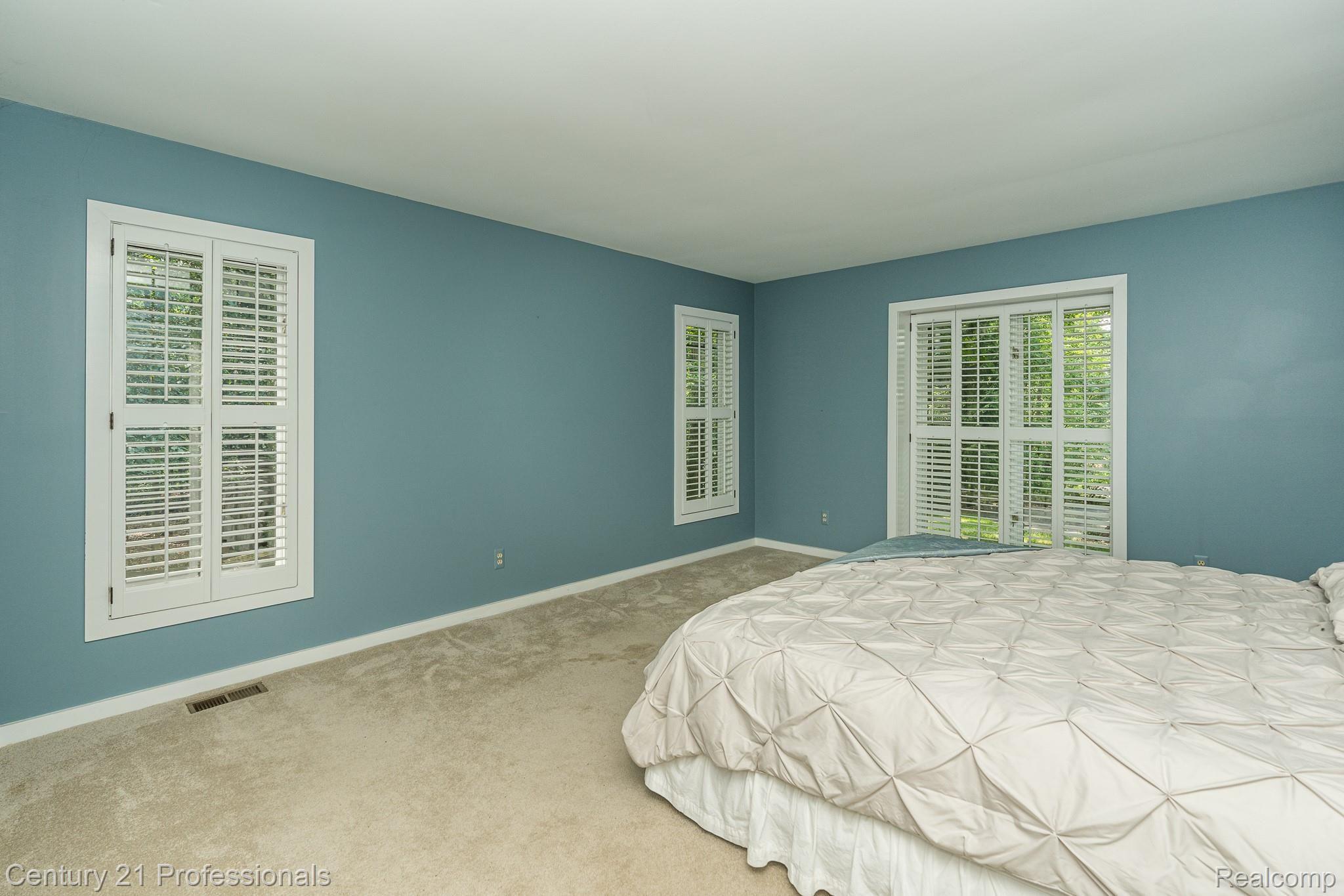 4781 Freer Street Rochester, MI 48306 - Photo 22 of 53 Master Bedroom