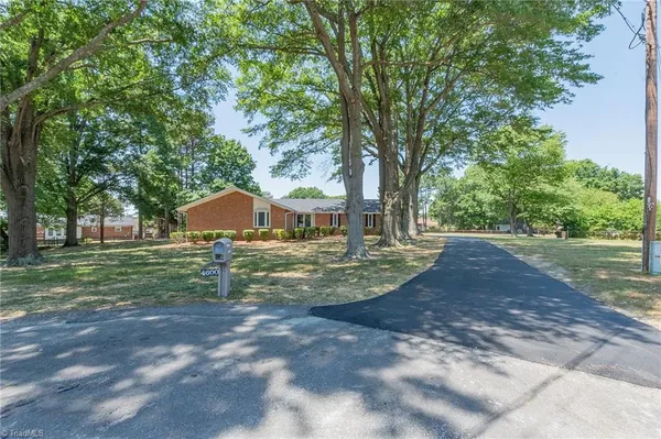 $399,999 | 4600 Yuma Court, Winston-Salem, NC 27107