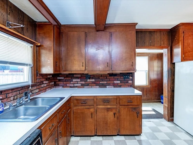 11 Jacques Street Lowell, MA 01850 - Photo 9 of 30