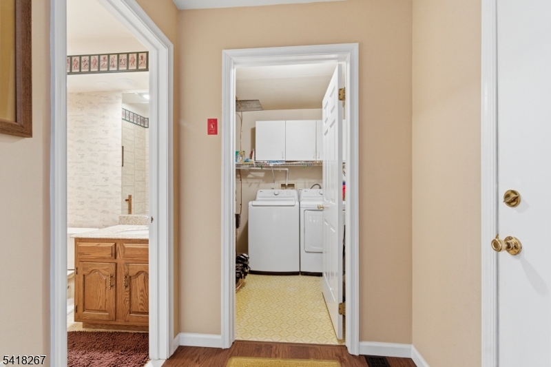 25 Stone Row Lane Oak Ridge, NJ 07438 - Photo 12 of 27