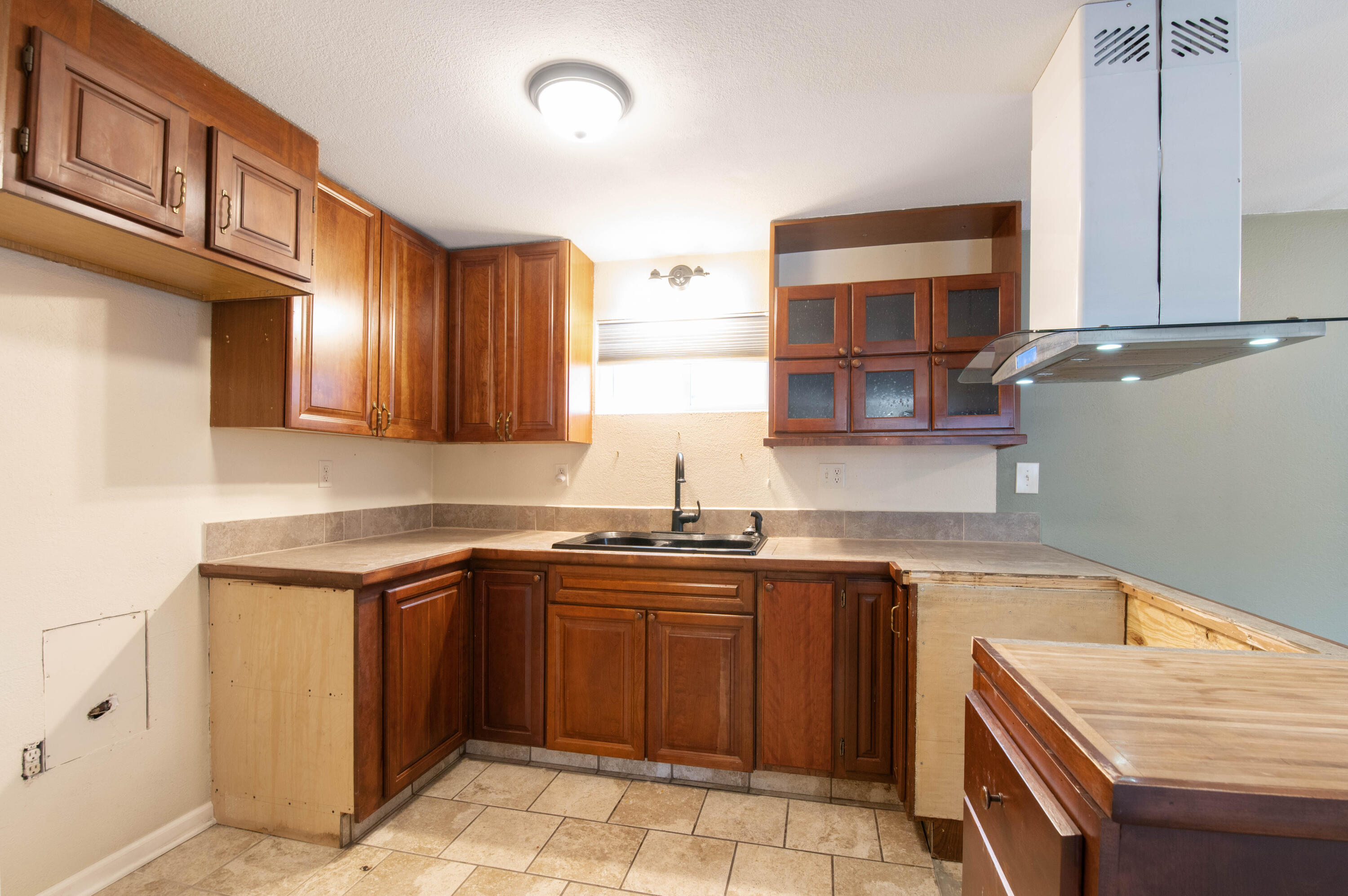 W304N2426 Maple Avenue Delafield, WI 53072 - Photo 28 of 36 Lower Level Kitchen