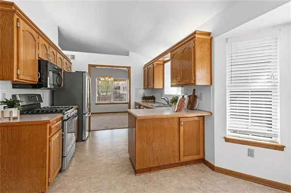 $285,000 | 3200 South Bryn Mawr Drive, Independence, MO 64057