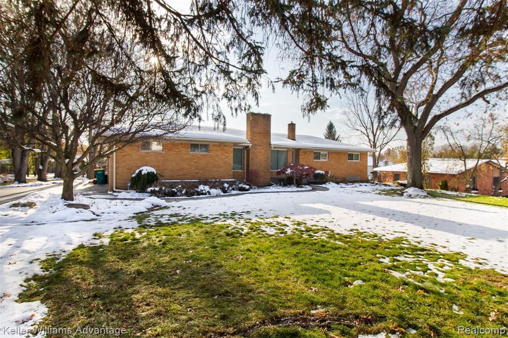 36221 West Lyman Road Farmington Hills, MI 48331 - Photo 26 of 32