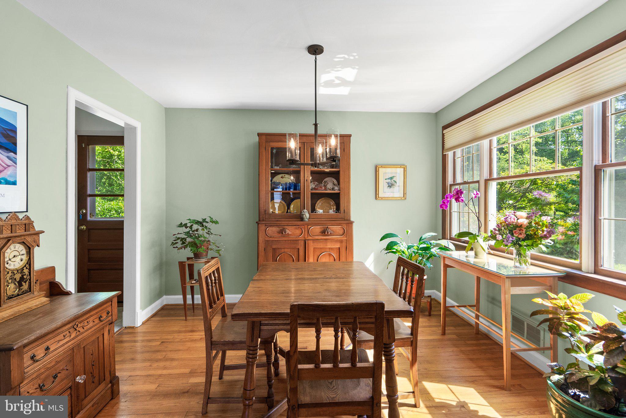 13230 Bregman Road Silver Spring, MD 20904 - Photo 10 of 42 Sunny and bright dining room
