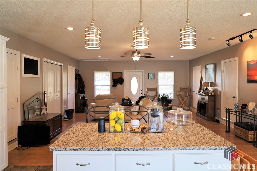 901 Duncan Road Commerce, GA 30530 - Photo 4 of 48