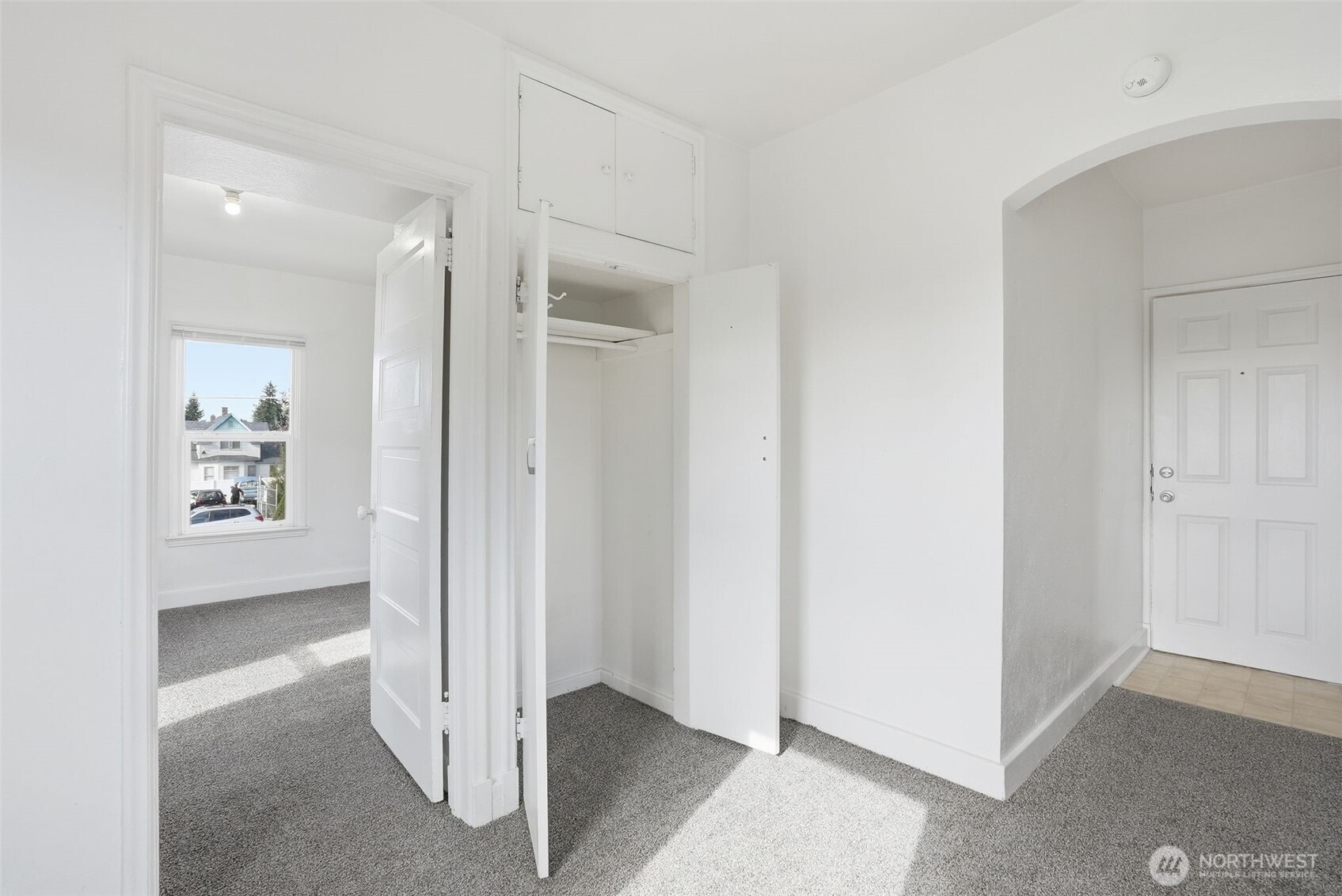 1704 North Ash Street Spokane, WA 99205 - Photo 13 of 23 a view of entryway with white walls
