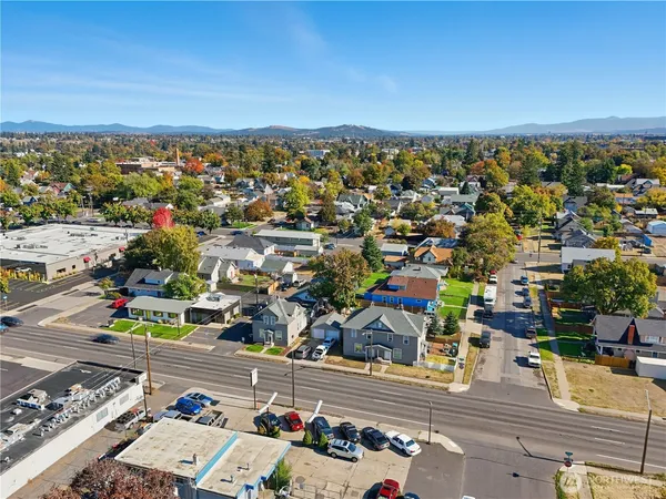 an aerial view of multiple house