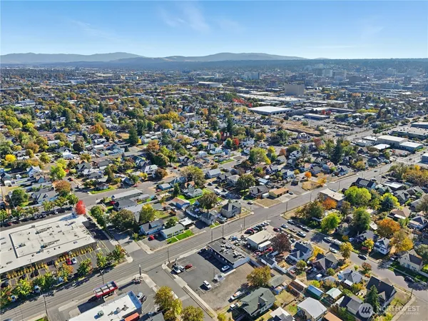 $520,000 | 1704 North Ash Street, Spokane, WA 99205