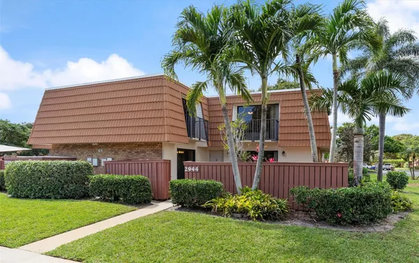 $280,000 | 2944 Southwest 11th Place North, Unit 2944, Deerfield Beach, FL 33442