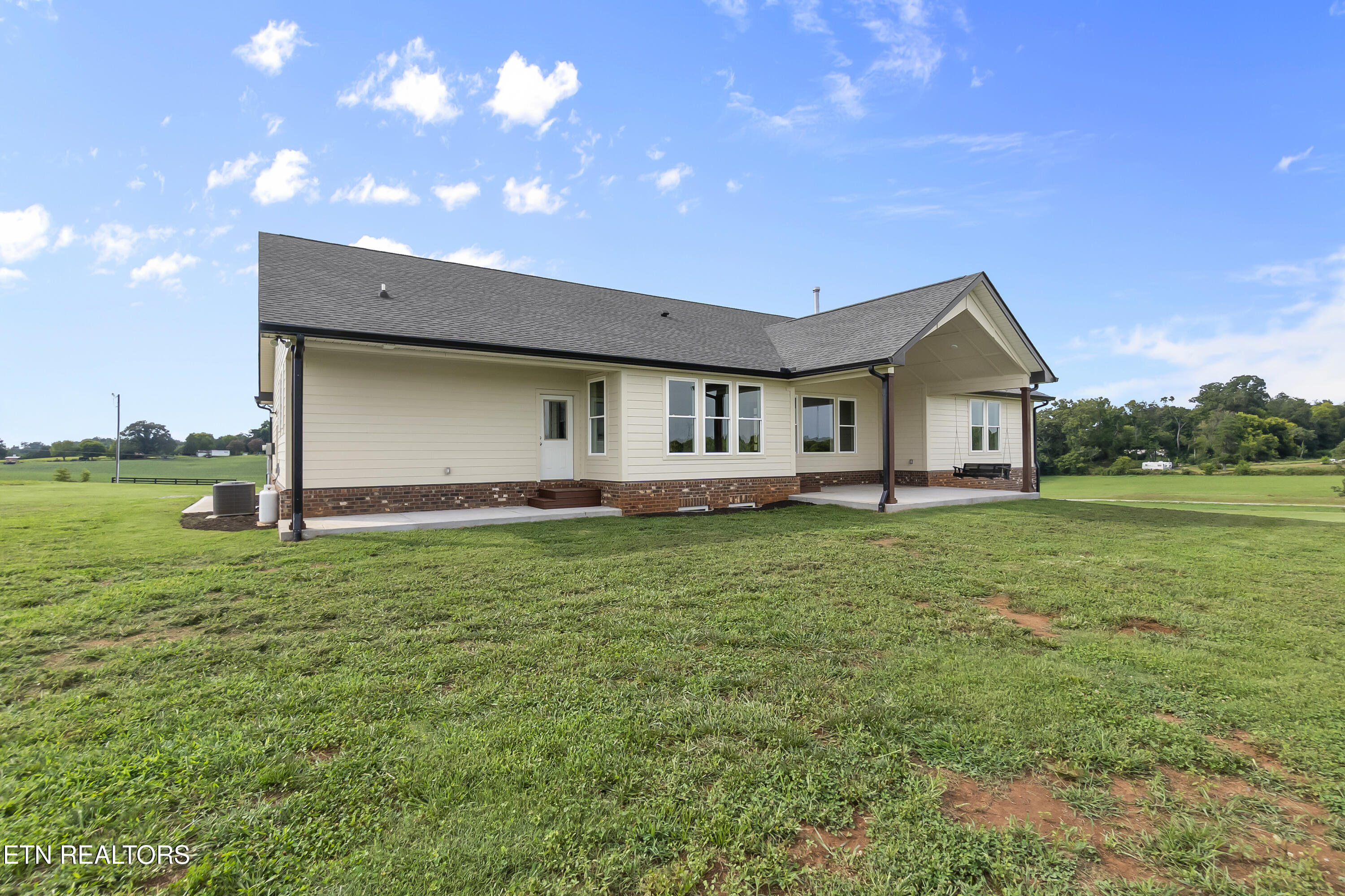 1121 Frogpond Road Friendsville, TN 37737 - Photo 29 of 33 Back of House