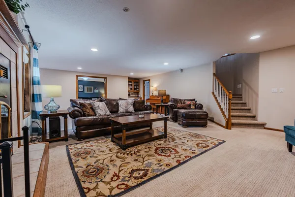 $650,000 | 2804 32nd Street South, Fargo, ND 58103