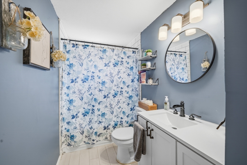 88 Agnes Street Springfield, MA 01118 - Photo 15 of 31