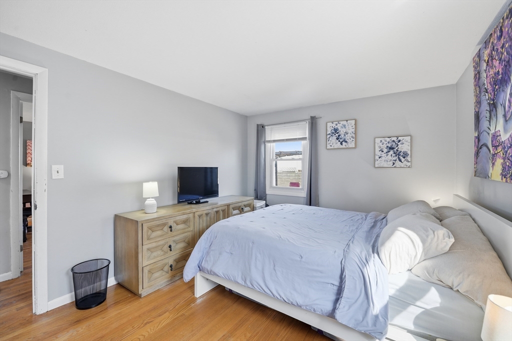 88 Agnes Street Springfield, MA 01118 - Photo 20 of 31