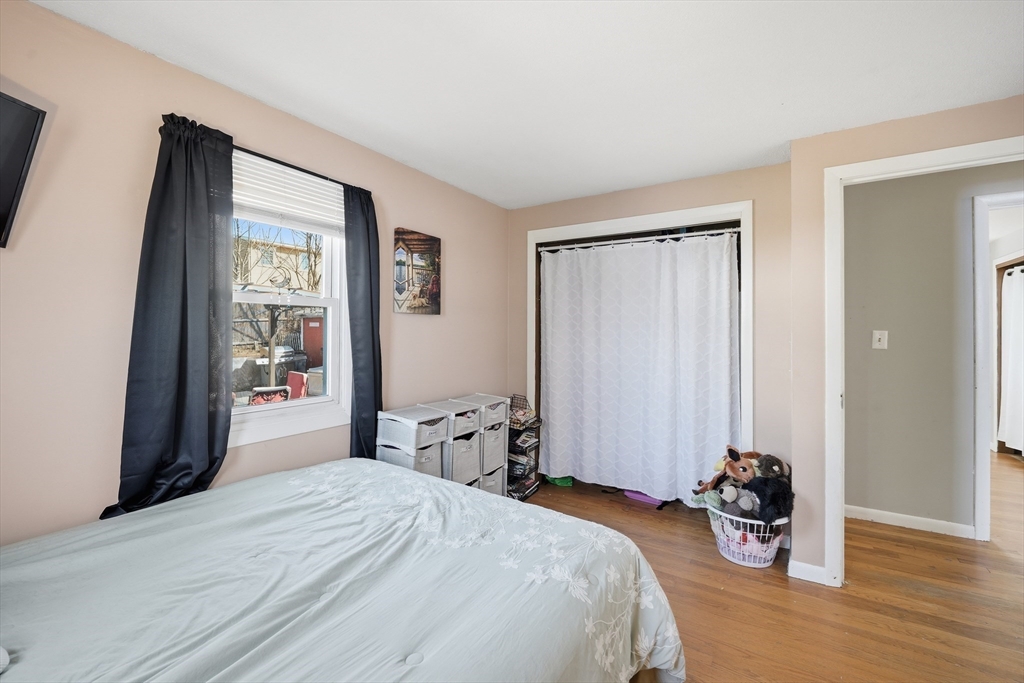 88 Agnes Street Springfield, MA 01118 - Photo 24 of 31