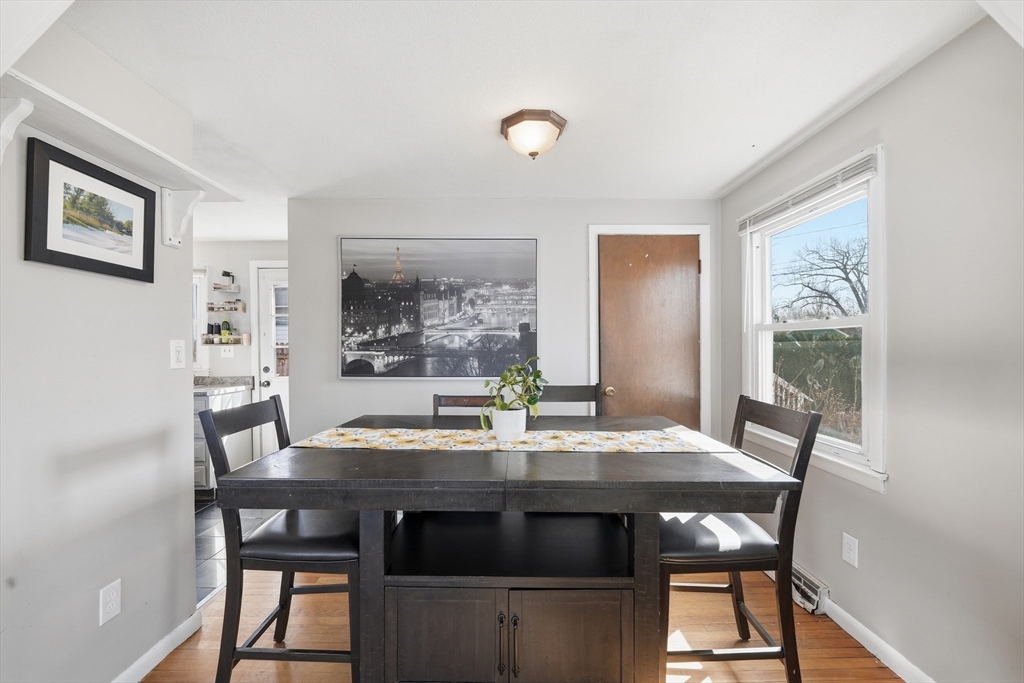 88 Agnes Street Springfield, MA 01118 - Photo 10 of 31