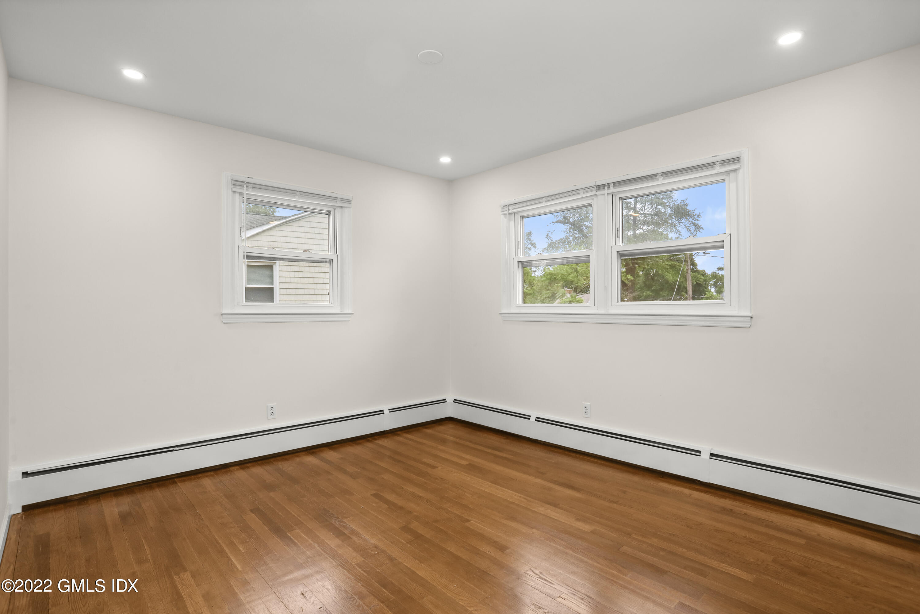 29 Thorn Hill Road Riverside, CT 06878 - Photo 18 of 37 Bedroom #2