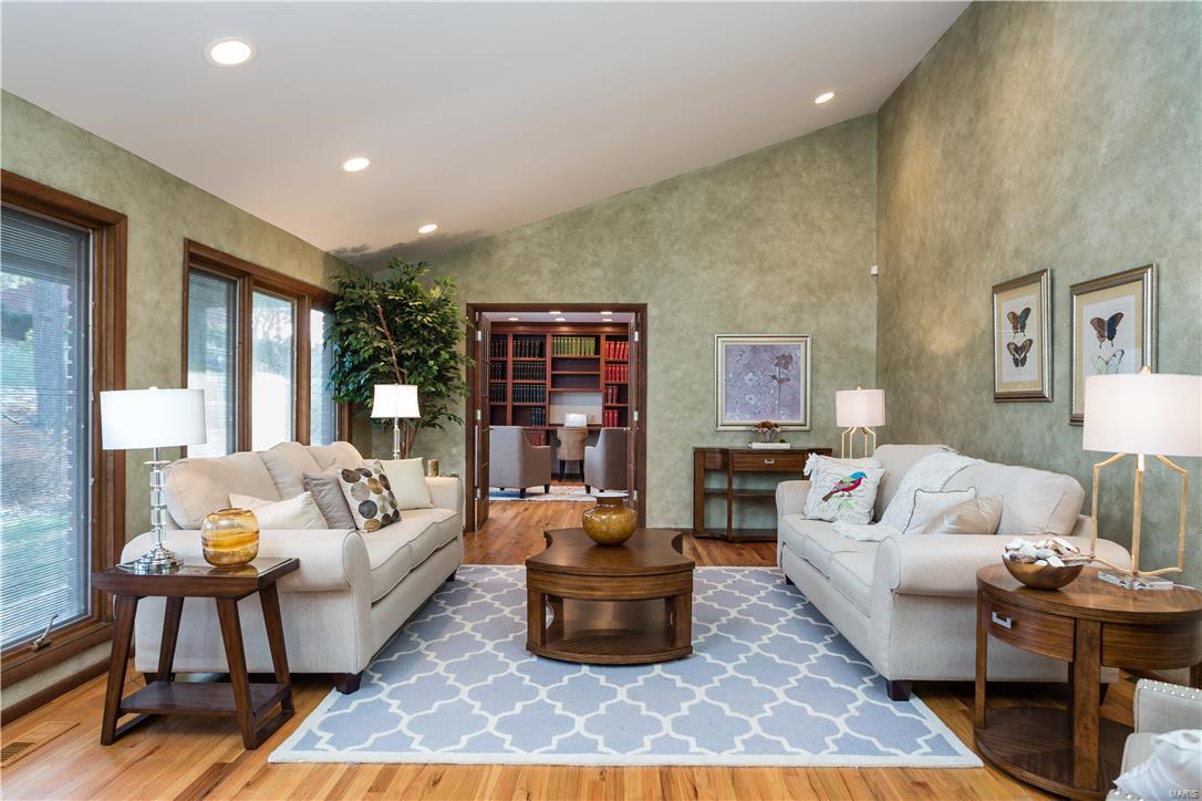 555 High Meadow Road Frontenac, MO 63131 - Photo 11 of 28 Gallery Image 11