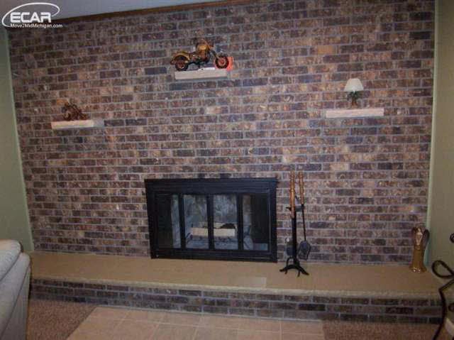 11222 Coldwater Road Flushing, MI 48433 - Photo 19 of 34 20459960-18.JPG