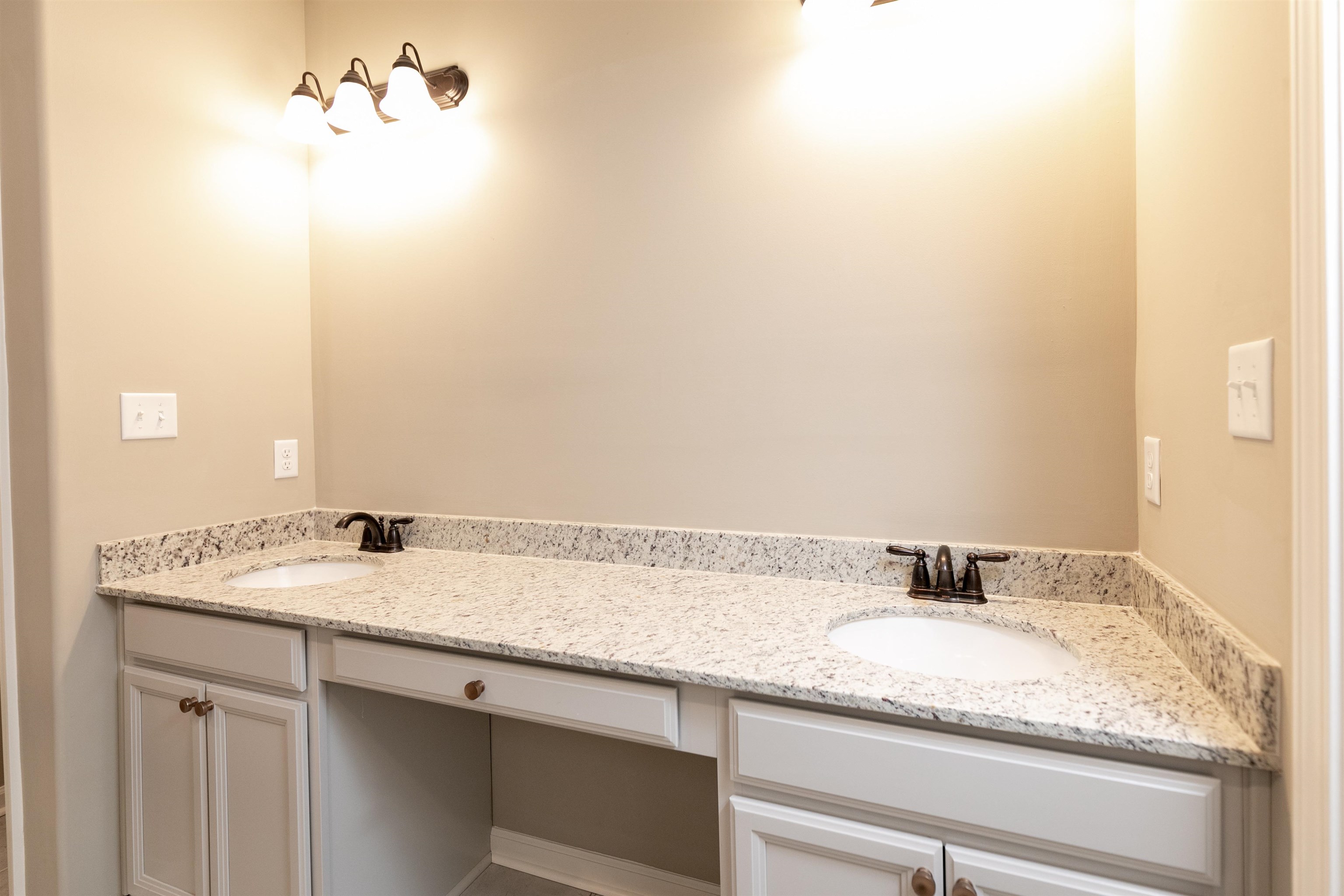 10163 Macon Road Cordova, TN 38018 - Photo 11 of 19 Gallery Image 11