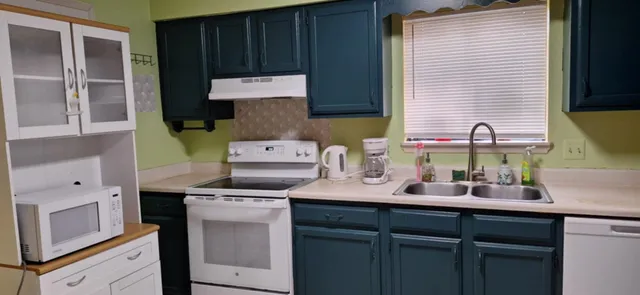 $2,550 | 6567 Montrose Trail, Tallahassee, FL 32309