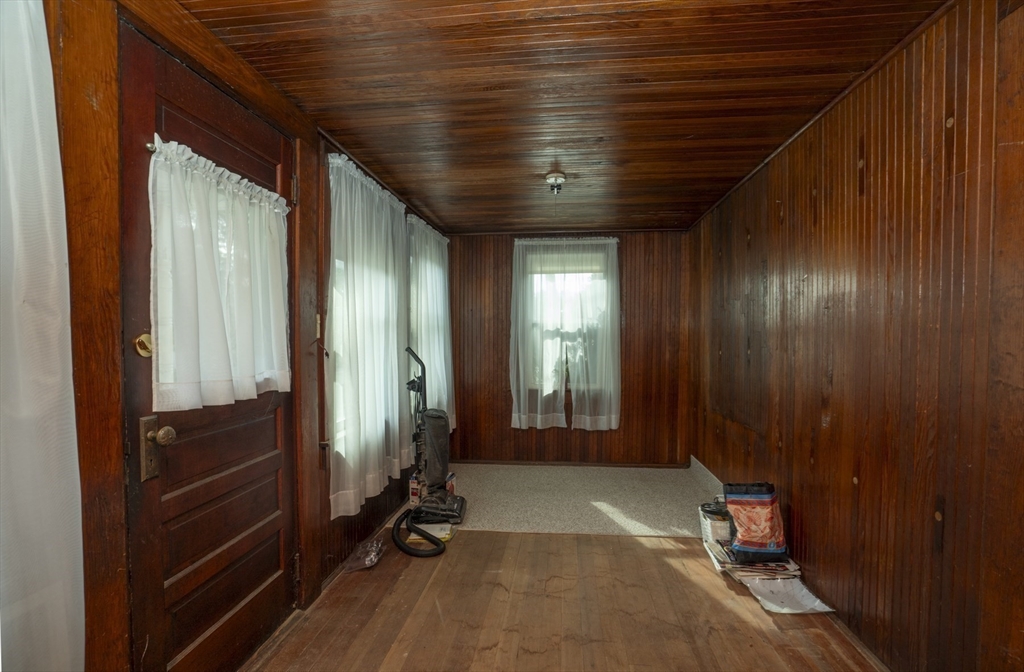 15 Beacon Street Amesbury, MA 01913 - Photo 19 of 41 a view of a room with gym equipment