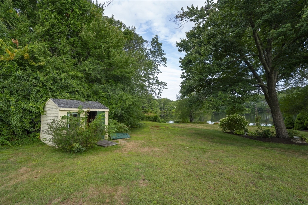 15 Beacon Street Amesbury, MA 01913 - Photo 25 of 41 a green field with lots of trees in it