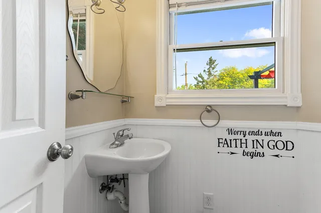 $434,000 | 1785 Meadow Grove Place, St. Joseph, MI 49085