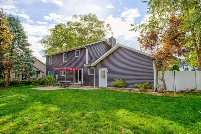 $434,000 | 1785 Meadow Grove Place, St. Joseph, MI 49085