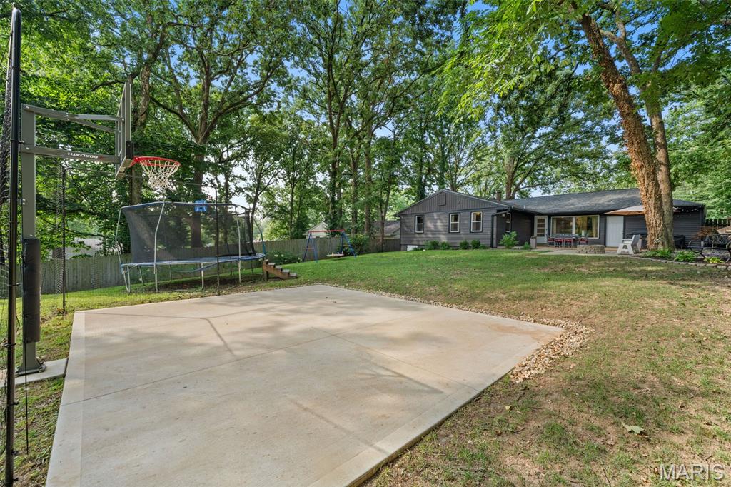 1414 Grant Road Webster Groves, MO 63119 - Photo 45 of 48 Gallery Image 45