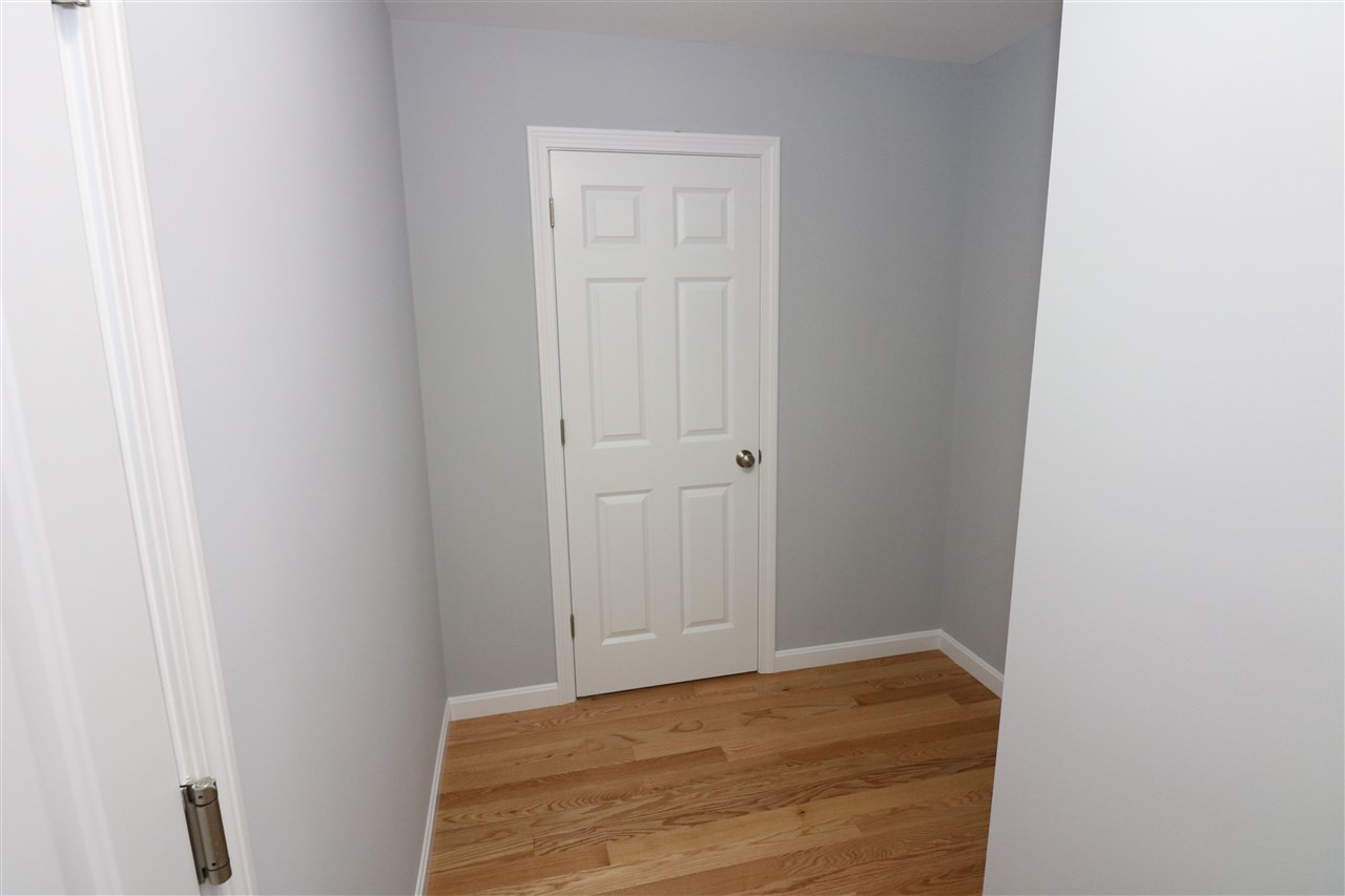 19 French Road, Unit 103 Epping, NH 03042 - Photo 13 of 40