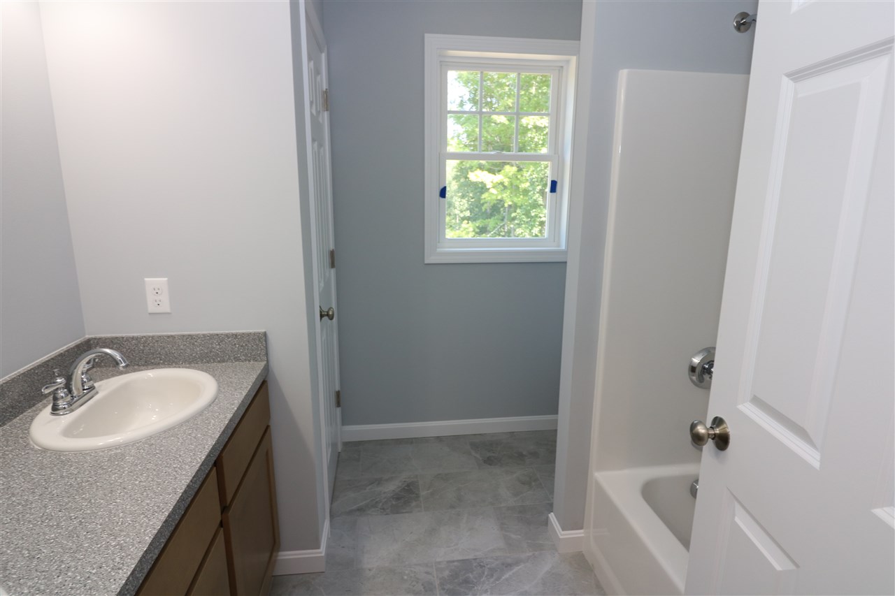 19 French Road, Unit 103 Epping, NH 03042 - Photo 34 of 40