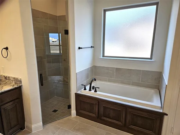 $696,265 | 1453 Enloe Road, Howe, TX 75459