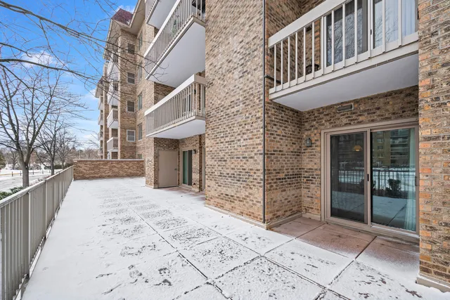 $525,000 | 1280 Rudolph Drive, Unit 1F, Northbrook, IL 60062