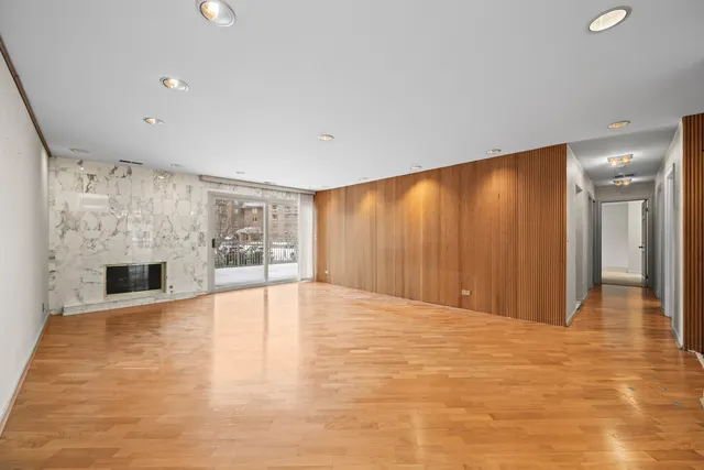 $525,000 | 1280 Rudolph Drive, Unit 1F, Northbrook, IL 60062