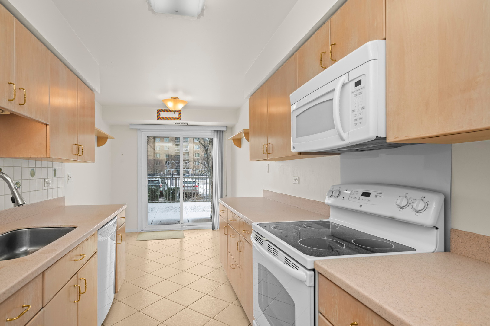 1280 Rudolph Drive, Unit 1F Northbrook, IL 60062 - Photo 6 of 20